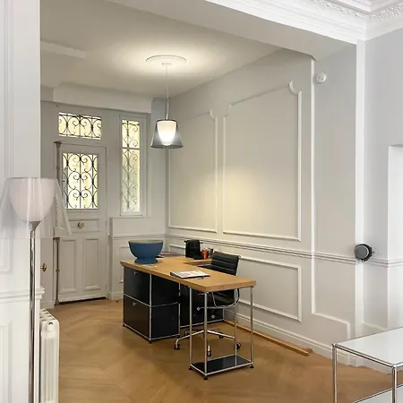 Apartment 16 - Trocadero *