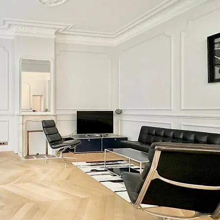 16 - Trocadero Apartment